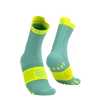COMPRESSPORT Skarpetki do biegania trailowe PRORACING SOCKS V4 TRAIL shell blue/safe yellow