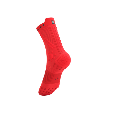 COMPRESSPORT Skarpetki do biegania trailowe PRORACING SOCKS V4 TRAIL fluo red/black