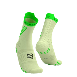 COMPRESSPORT Skarpetki do biegania trailowe PRORACING SOCKS V4 TRAIL lime/neon green