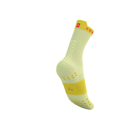 COMPRESSPORT Skarpetki do biegania wysokie PRORACING SOCKS V4 RUN HIGH elf yellow/fluo red