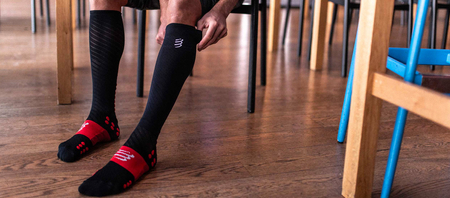 COMPRESSPORT Skarpety kompresyjne FULL SOCKS RECOVERY black