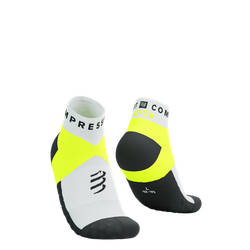 COMPRESSPORT Skarpetki do biegania ULTRA TRAIL SOCKS LOW V2.0 white/safe yellow