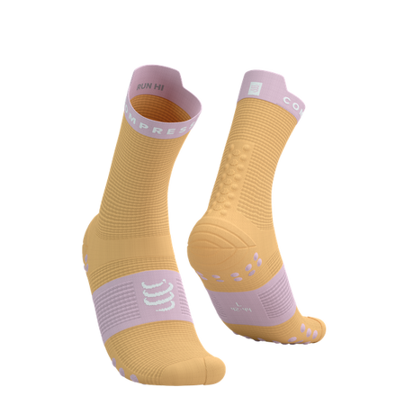 COMPRESSPORT Skarpetki do biegania wysokie PRORACING SOCKS V4 RUN HIGH buff orange/roseateblue