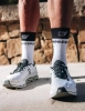 COMPRESSPORT Skarpetki kompresyjne do biegania MID COMPRESSION SOCKS V2.0 white/black