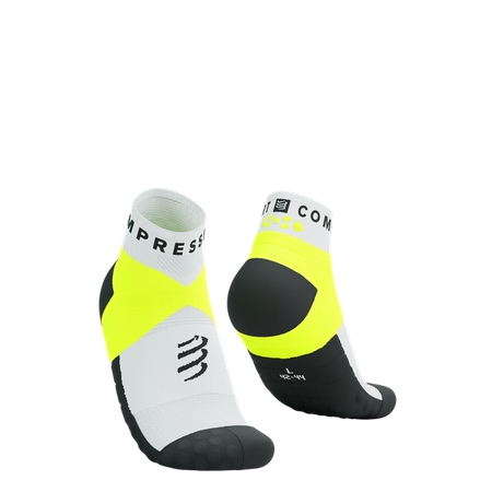 COMPRESSPORT Skarpetki do biegania ULTRA TRAIL SOCKS LOW V2.0 white/safe yellow