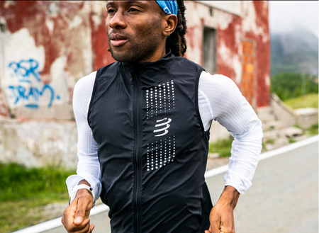 COMPRESSPORT Kamizelka biegowa męska HURRICANE WINDPROOF VEST czarna