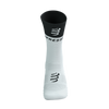 COMPRESSPORT Skarpetki kompresyjne do biegania MID COMPRESSION SOCKS V2.0 white/black