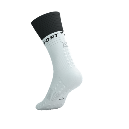 COMPRESSPORT Skarpetki kompresyjne do biegania MID COMPRESSION SOCKS V2.0 white/black
