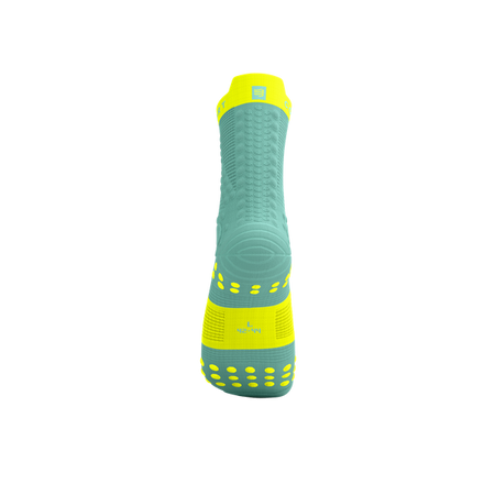 COMPRESSPORT Skarpetki do biegania trailowe PRORACING SOCKS V4 TRAIL shell blue/safe yellow
