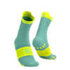 COMPRESSPORT Skarpetki do biegania trailowe PRORACING SOCKS V4 TRAIL shell blue/safe yellow