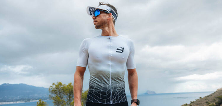 COMPRESSPORT Triathlonowa koszulka kompresyjna TRI POSTURAL AERO SS TOP black/white print