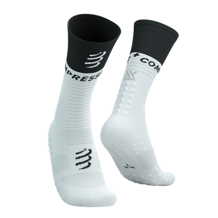 COMPRESSPORT Skarpetki kompresyjne do biegania MID COMPRESSION SOCKS V2.0 white/black
